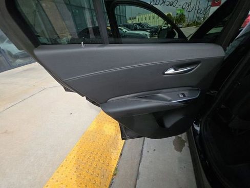 Used 2024 Cadillac XT4 Premium Luxury image 23