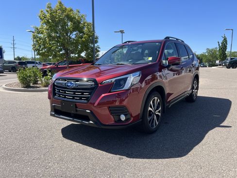 Used 2023 Subaru Forester Limited AWD/4WD image 14