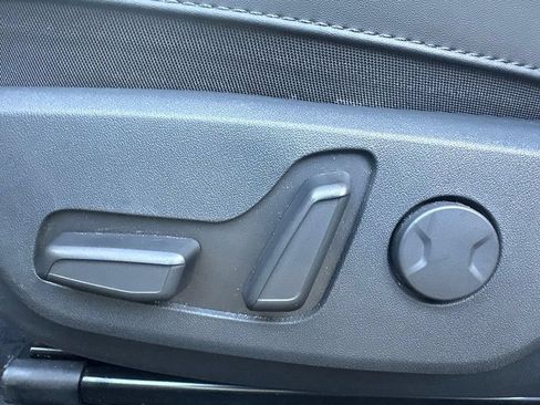 Used 2023 Kia Niro Wave w/ Wave Preserve Package FWD image 16