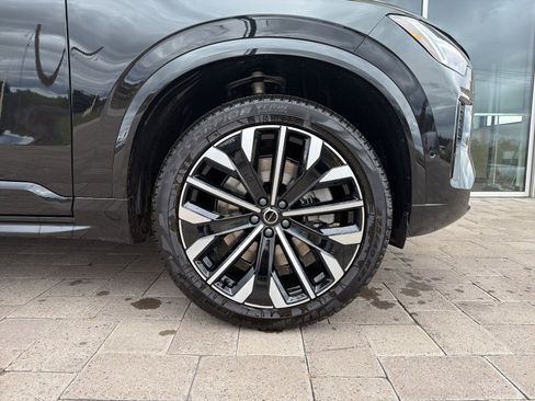 New 2026 Volvo XC90 T8 Ultra w/ Protection Package AWD/4WD image 8