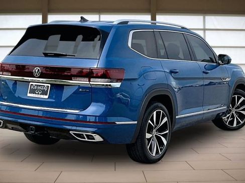 Used 2025 Volkswagen Atlas SEL Premium R-Line AWD/4WD image 2