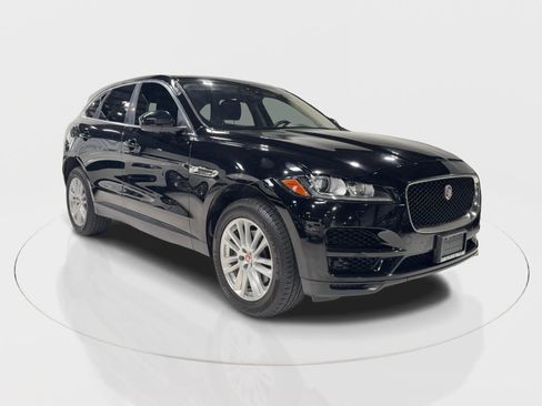 Used 2020 Jaguar F-PACE Prestige image 2