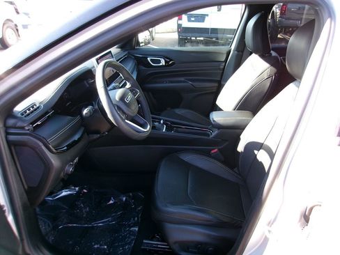 Certified 2024 Jeep Compass Limited w/ High Altitude Package image 8