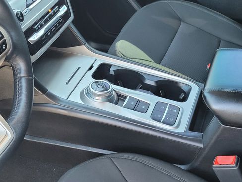 Used 2023 Ford Explorer XLT image 16