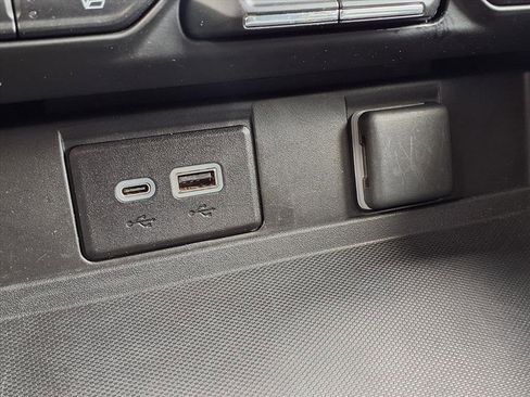 Used 2024 Chevrolet Suburban RST image 27