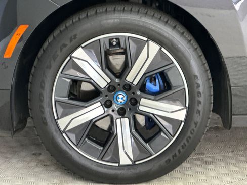 Used 2025 BMW iX xDrive50 w/ Sport Package AWD/4WD image 12