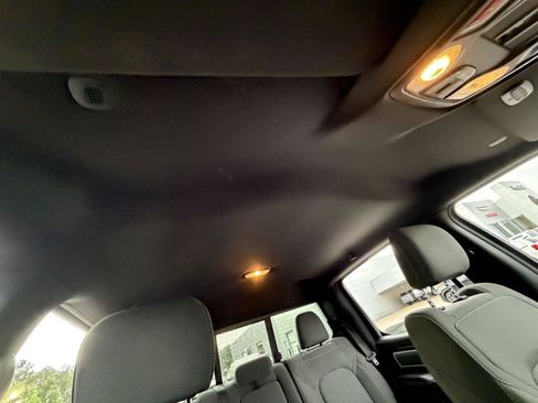 Used 2022 RAM 1500 Big Horn AWD/4WD image 22