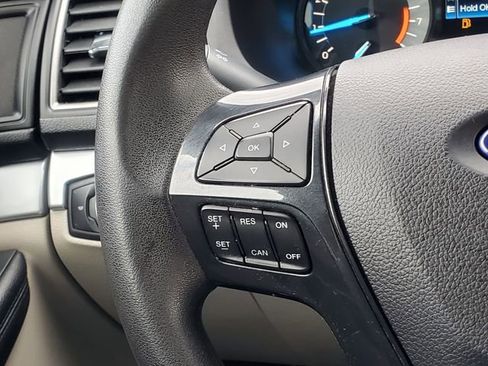 Used 2018 Ford Explorer Base image 18