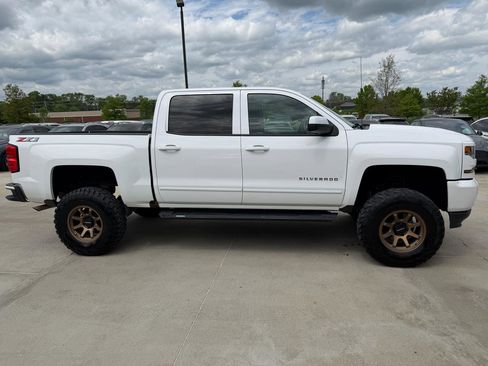 Used 2018 Chevrolet Silverado 1500 LT image 4