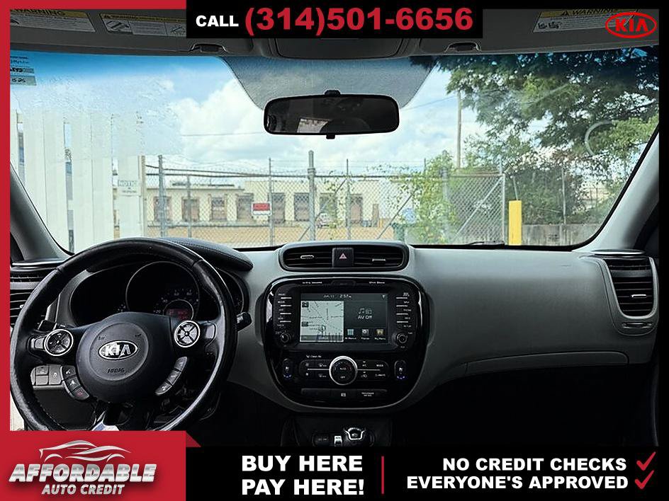 Used 2016 Kia Soul + w/ Primo Package FWD image 12