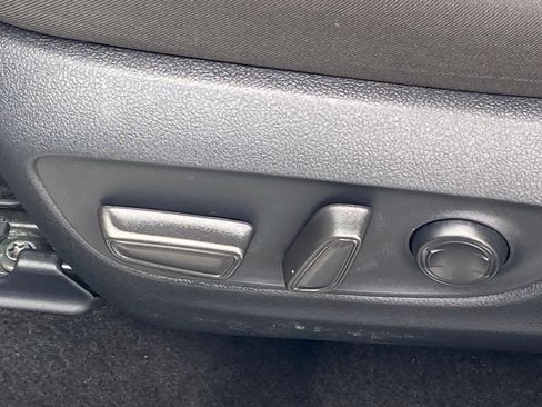 Certified 2025 Toyota RAV4 XLE AWD/4WD image 28