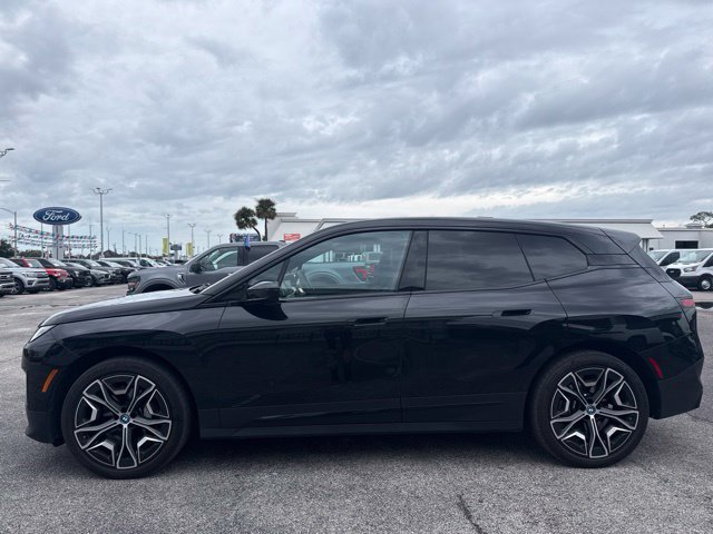 Used 2024 BMW iX xDrive50 AWD/4WD image 2
