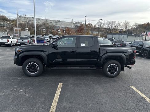 New 2025 Toyota Tacoma TRD Off-Road image 2
