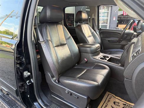 Used 2014 Chevrolet Silverado 2500 LTZ w/ LTZ Plus Package AWD/4WD image 18