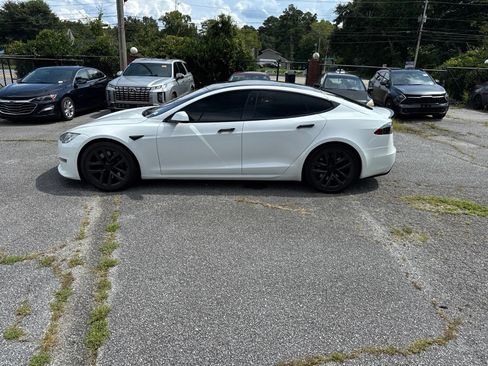 Used 2022 Tesla Model S Plaid AWD/4WD image 2