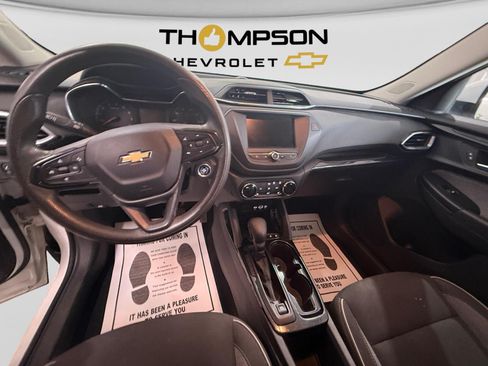 Used 2023 Chevrolet TrailBlazer LT FWD image 11