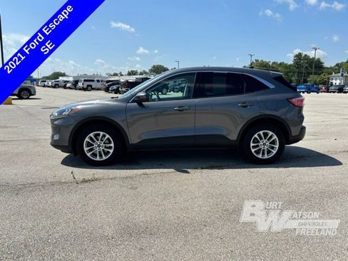 Used 2021 Ford Escape SE w/ Convenience Package image 3