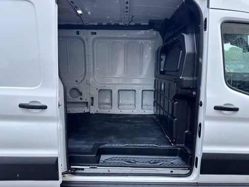 Used 2025 Ford Transit 250 148 Medium Roof Extended AWD image 30