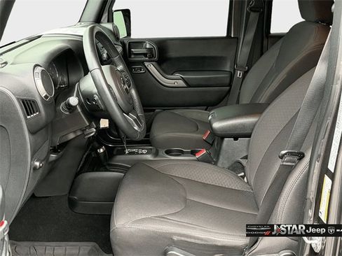 Used 2018 Jeep Wrangler Unlimited Sport S image 9