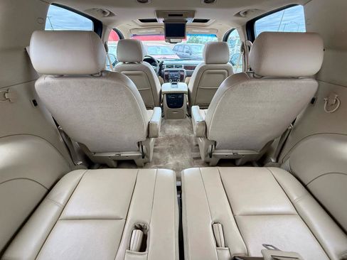 Used 2010 GMC Yukon XL Denali AWD/4WD image 40