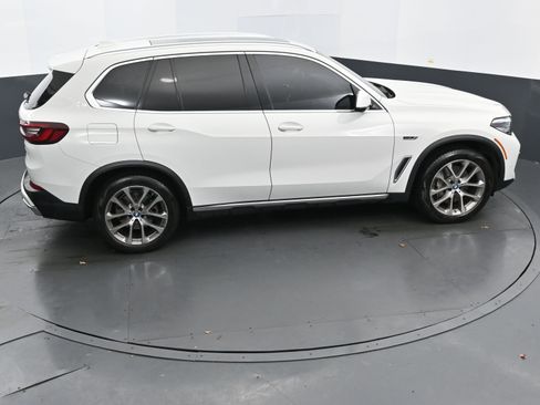 Used 2022 BMW X5 xDrive45e w/ Luxury Seating Package image 33