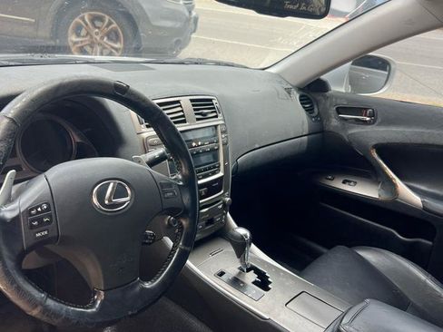 Used 2008 Lexus IS 250 w/ Preferred Accessory Pkg RWD image 5