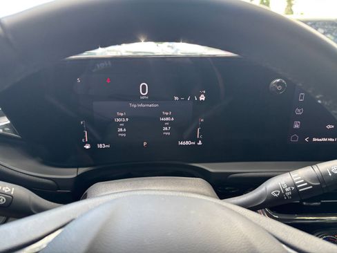 Used 2025 Buick Envista Sport Touring image 40