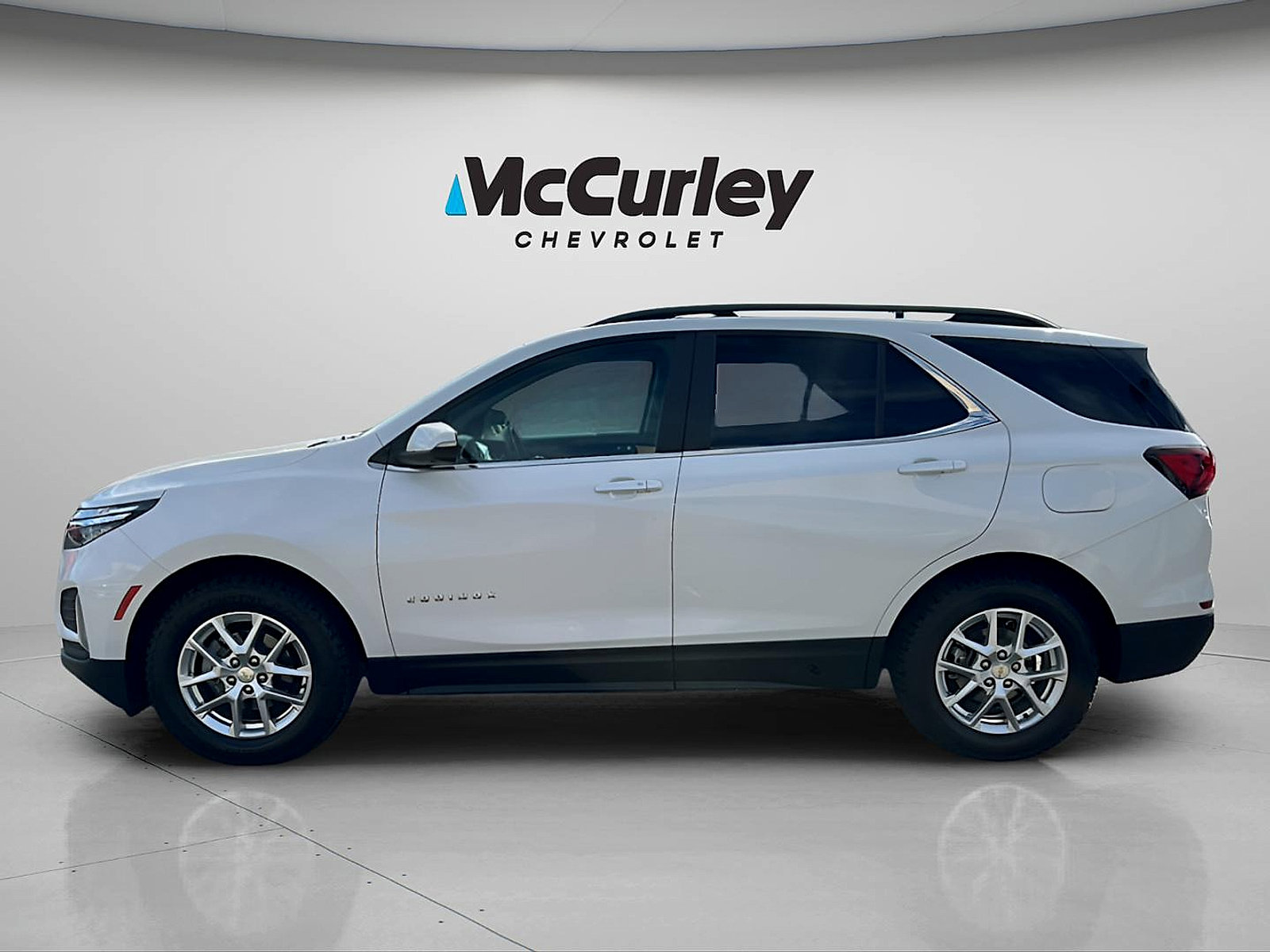 Used 2022 Chevrolet Equinox LT AWD/4WD image 4