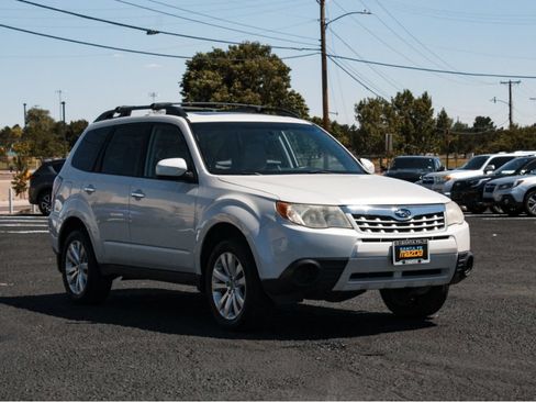 Used 2012 Subaru Forester 2.5X Premium AWD/4WD image 3