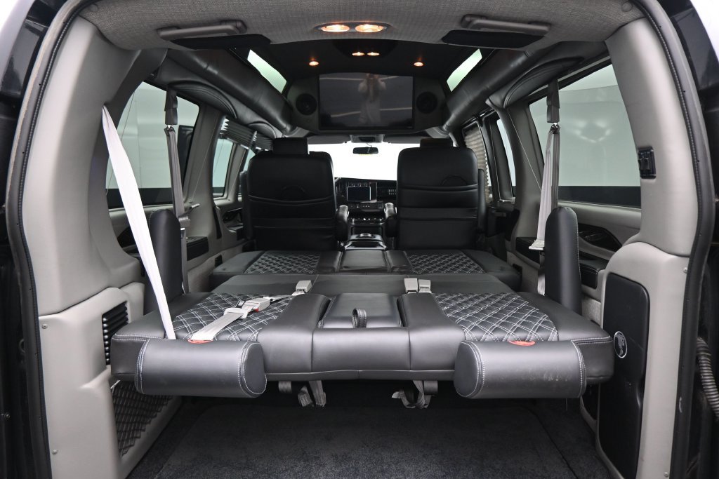 Used 2023 Chevrolet Express 2500 RWD image 33