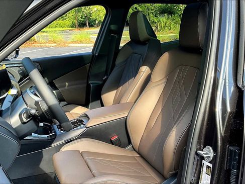 New 2025 BMW X3 xDrive30i w/ Premium Package image 9