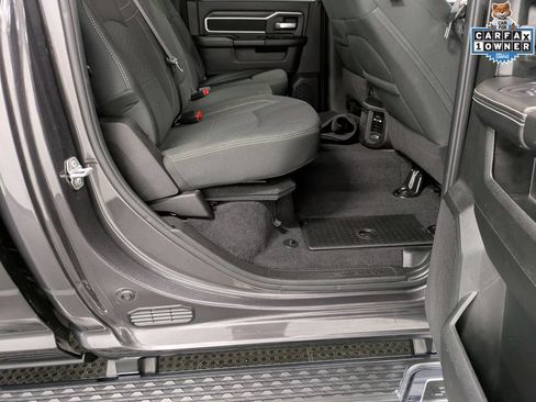 Used 2025 RAM 2500 Big Horn AWD/4WD image 29