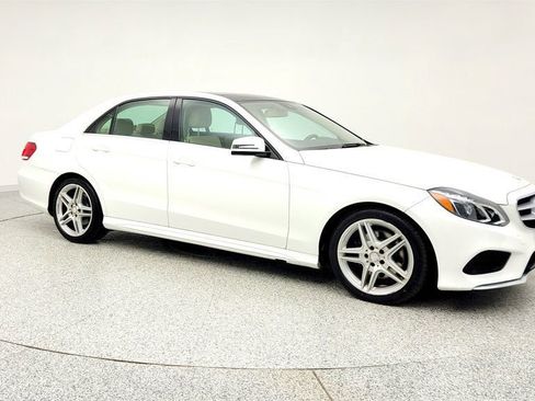 Used 2014 Mercedes-Benz E 350 4MATIC Sedan image 3
