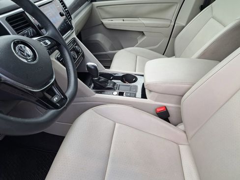 Used 2019 Volkswagen Atlas SEL R-Line image 18
