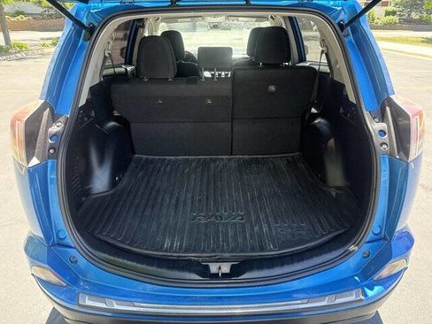 Used 2018 Toyota RAV4 LE w/ All Weather Liner Package FWD image 18