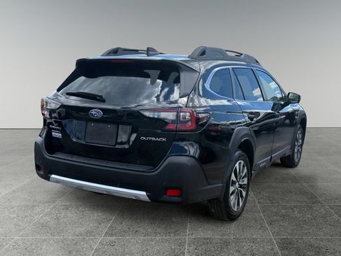 Used 2025 Subaru Outback Limited AWD/4WD image 6