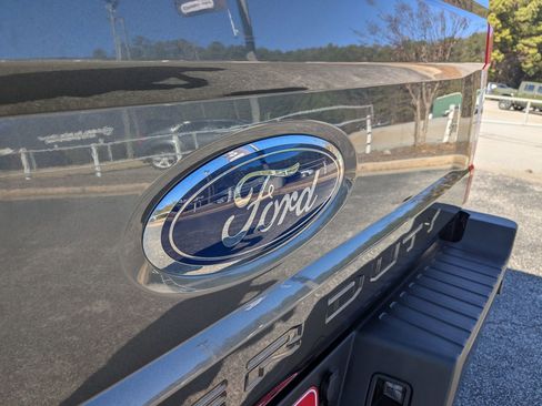 Used 2019 Ford F250 Lariat w/ Lariat Ultimate Package image 28
