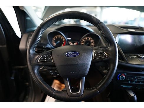 Used 2017 Ford Escape SE w/ Equipment Group 201A image 17