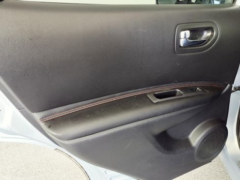 Used 2012 Nissan Rogue SL image 10