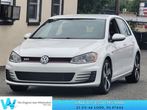Used 2017 Volkswagen GTI Sport FWD image 3