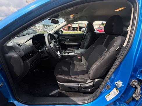 Used 2025 Nissan Sentra SV FWD image 26