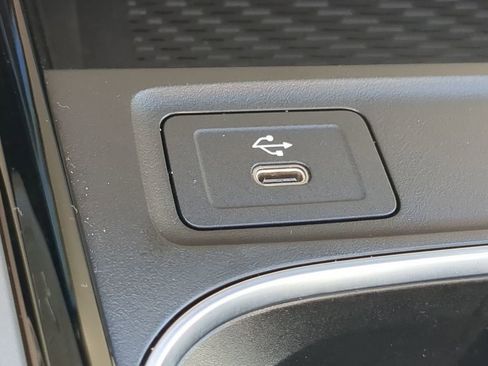 Certified 2025 Mercedes-Benz GLA 250 image 10