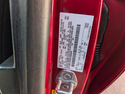 Used 2020 Ford Escape SE FWD image 25