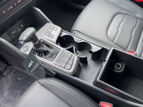 New 2026 Kia Sportage SX FWD image 9