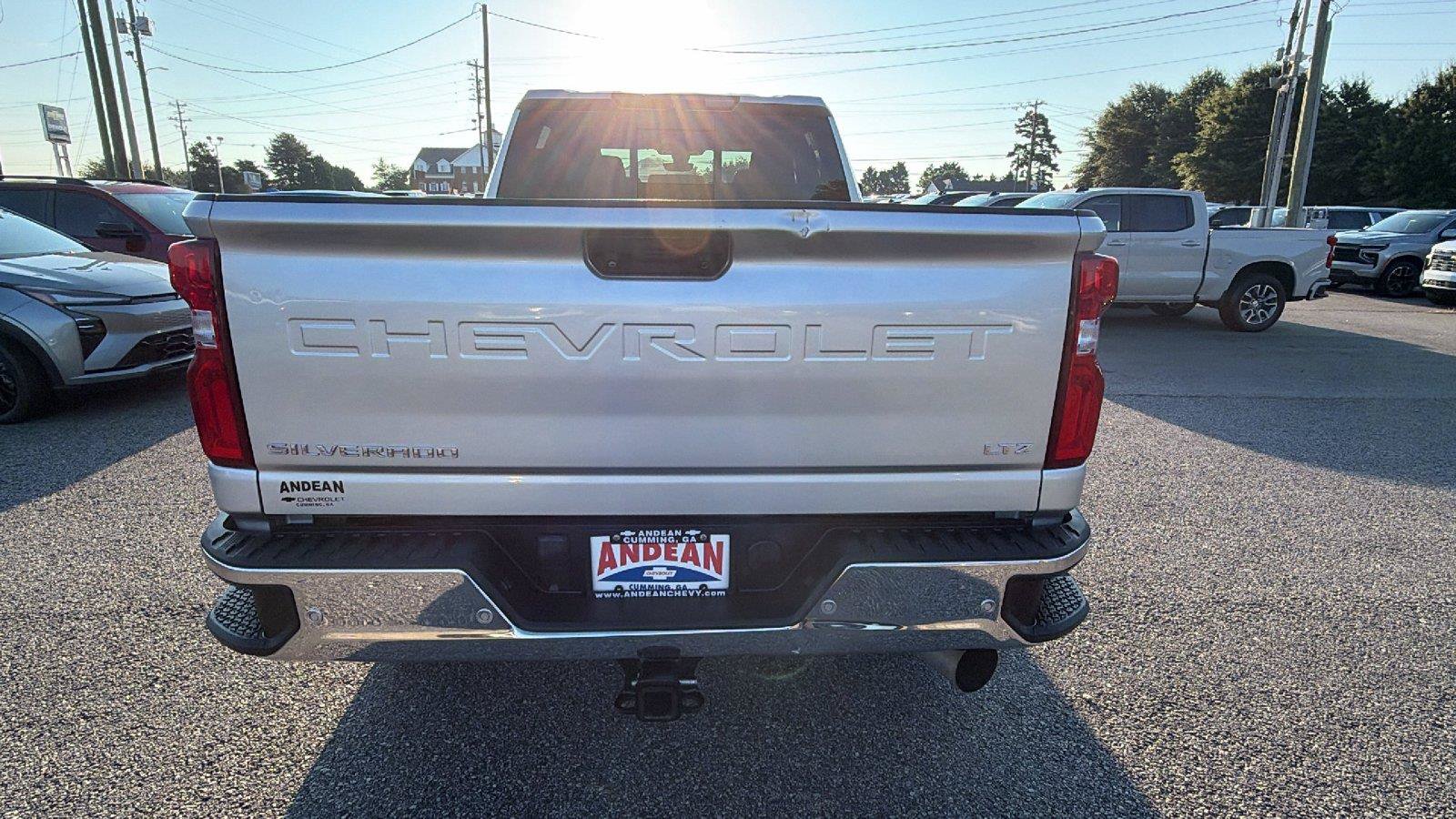 Used 2020 Chevrolet Silverado 3500 LTZ AWD/4WD image 9