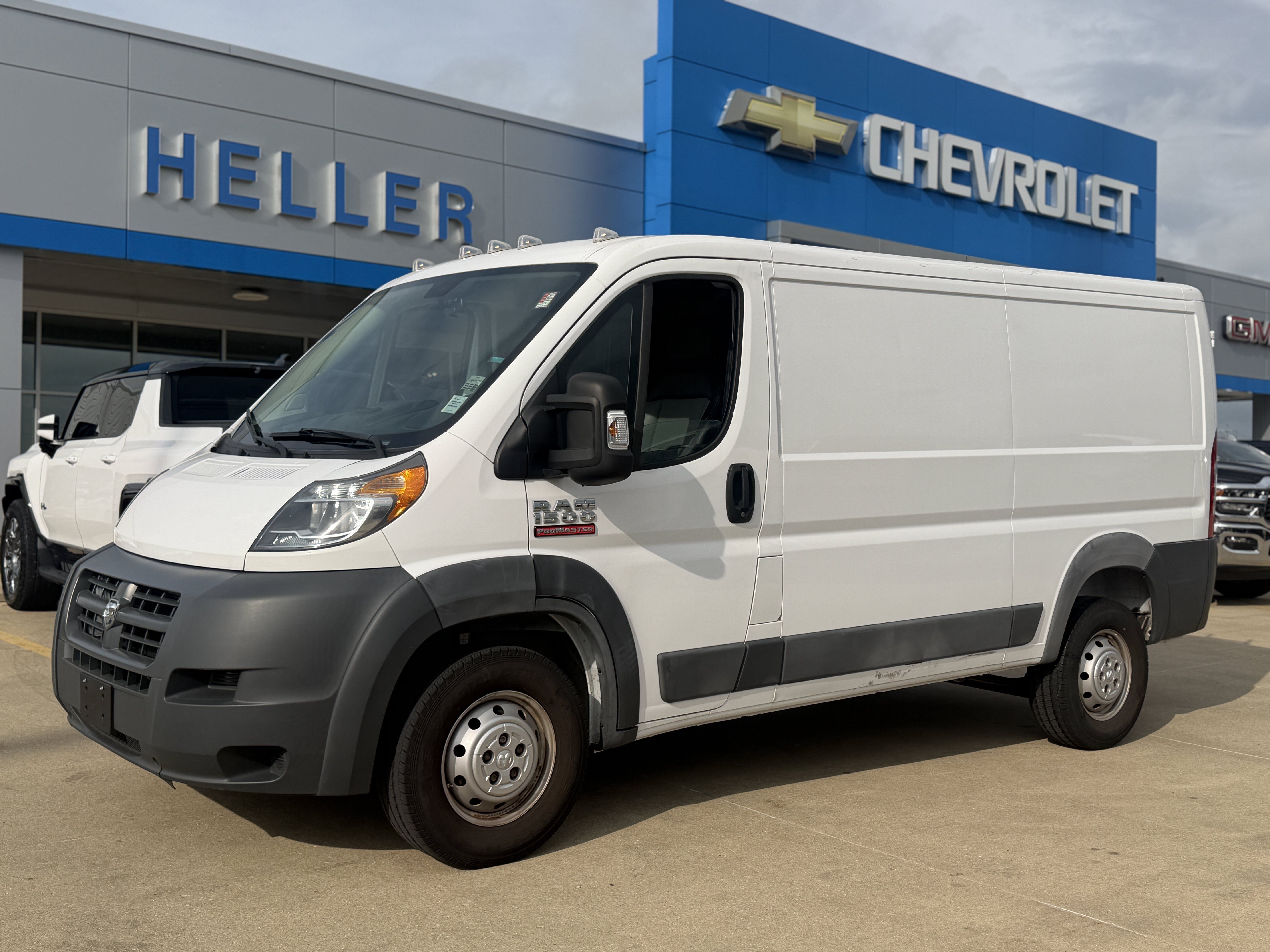Used 2017 RAM ProMaster 1500 FWD image 3