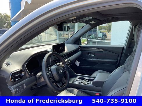 Used 2026 Honda Pilot Black Edition image 34