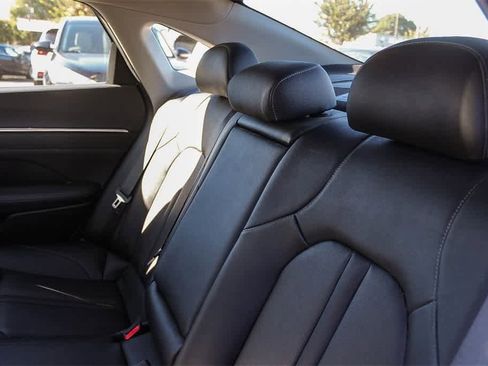 Used 2022 Hyundai Sonata Limited image 24
