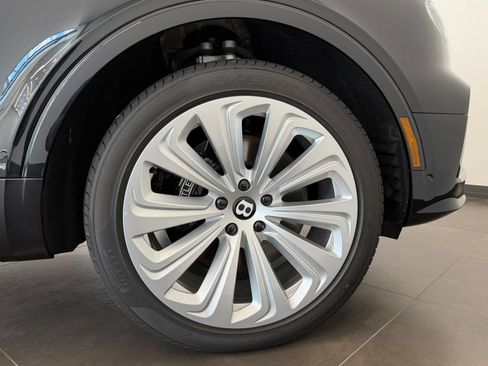 New 2026 Bentley Bentayga Extended Wheelbase AWD/4WD image 6