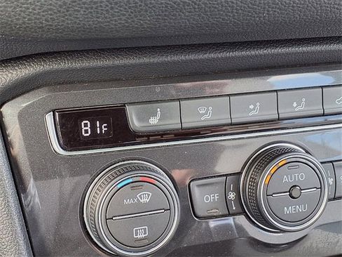 Used 2021 Volkswagen Tiguan SE R-Line image 13